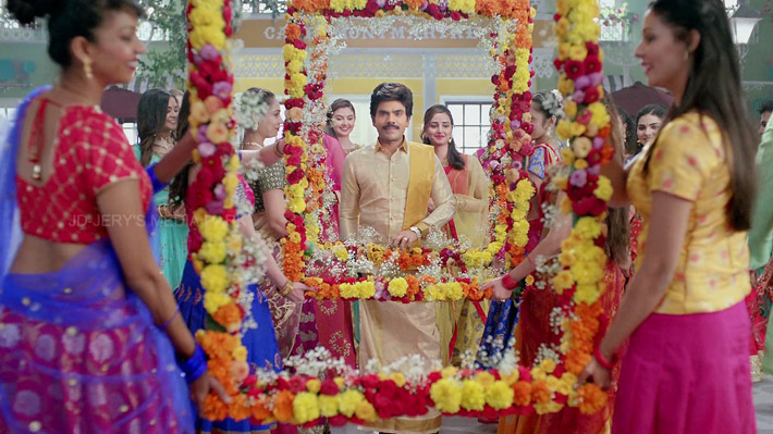 Legend New Saravana Stores Diwali Ad